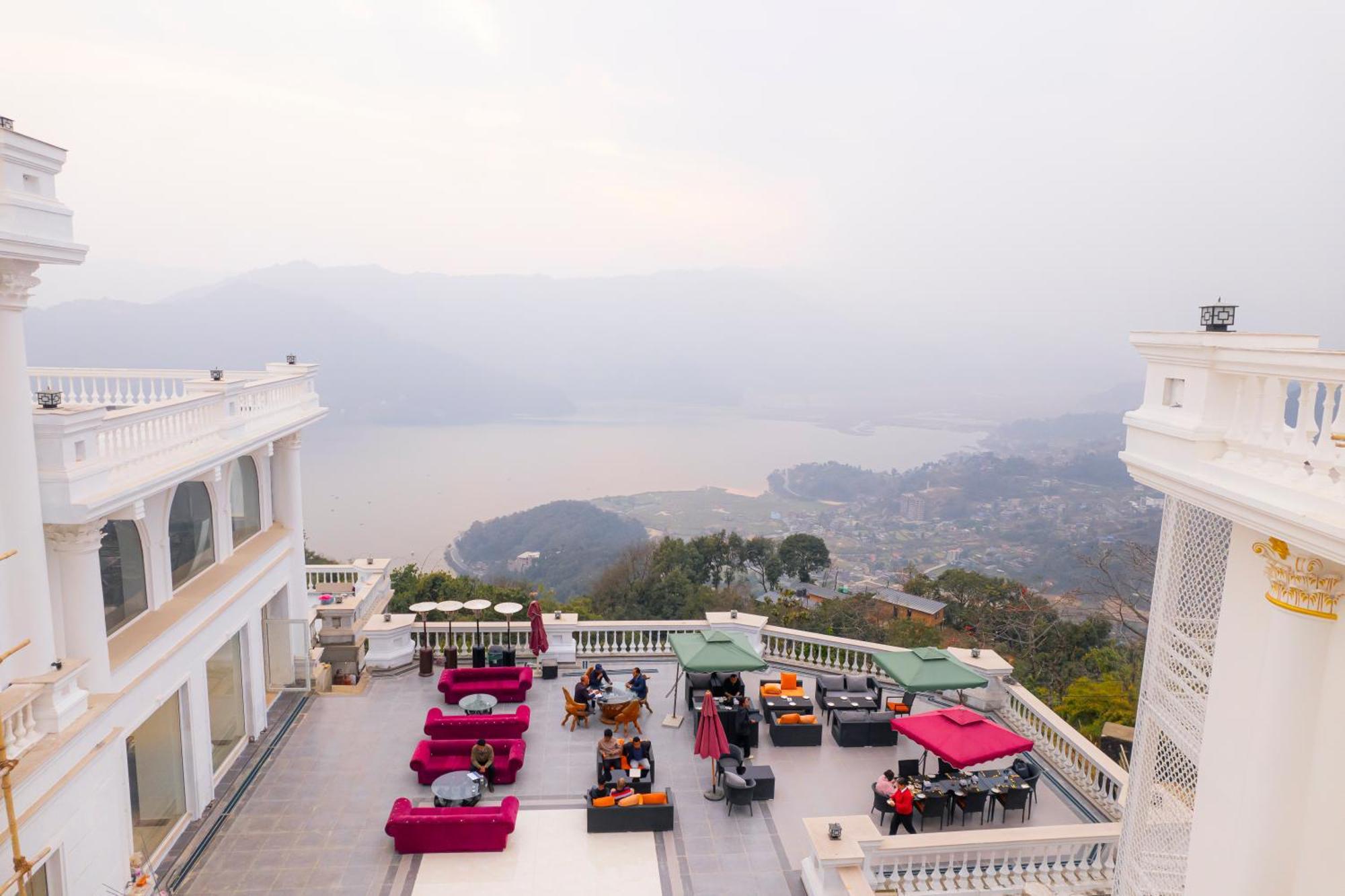 Le Glamour Resort & Wellness Spa Покхара Экстерьер фото