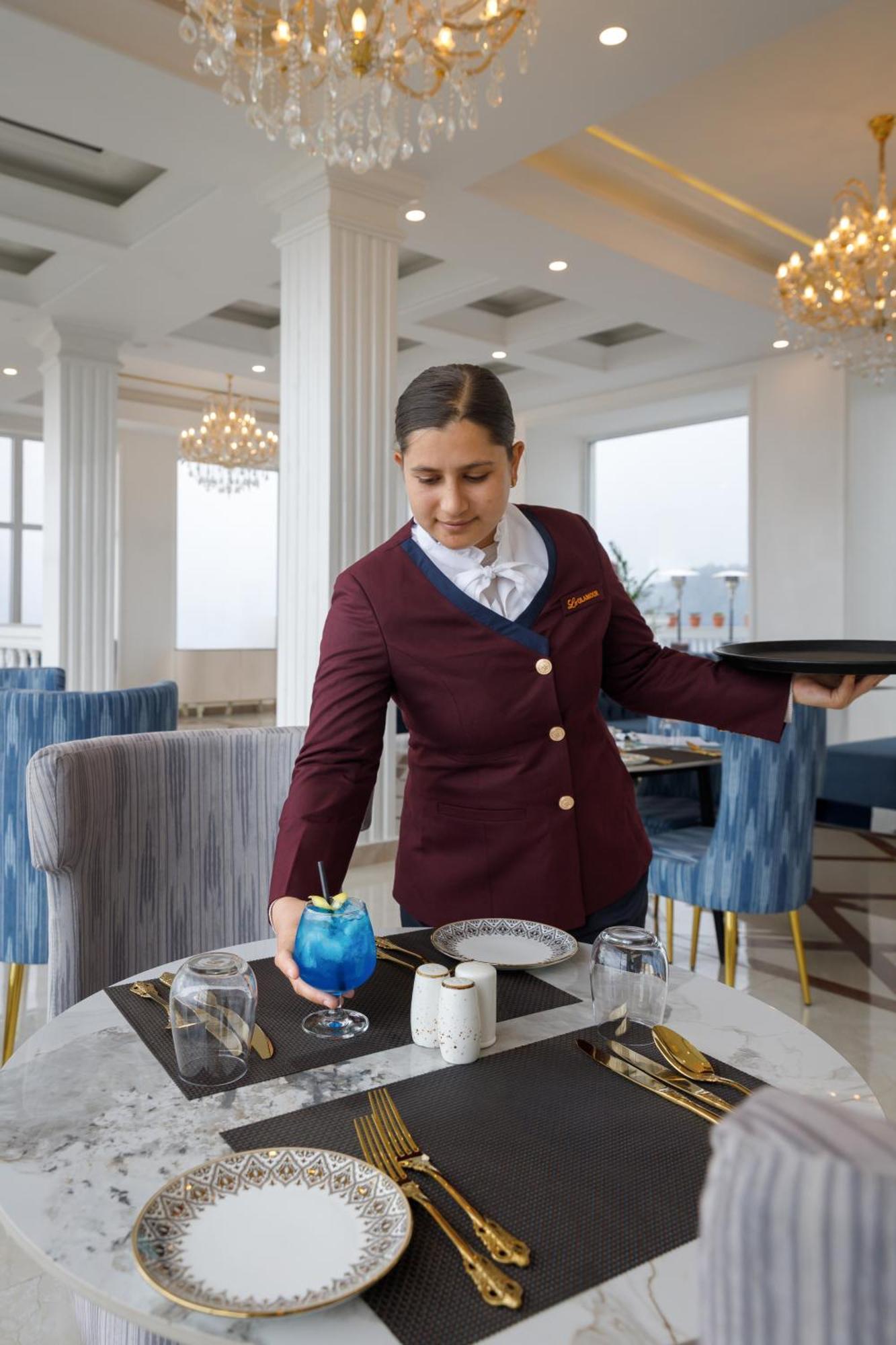 Le Glamour Resort & Wellness Spa Покхара Экстерьер фото
