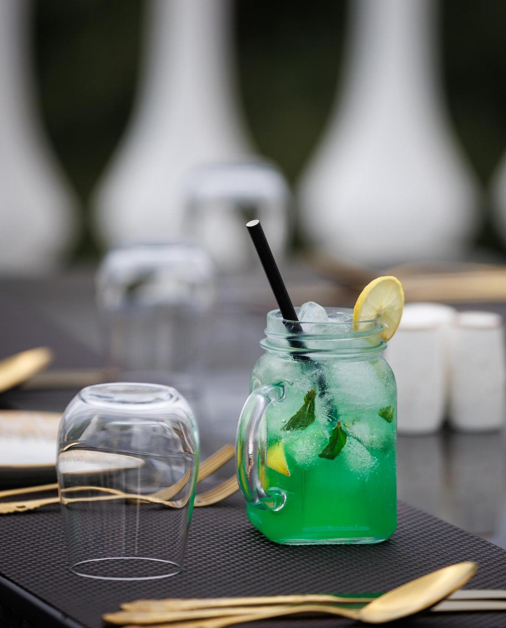 Le Glamour Resort & Wellness Spa Покхара Экстерьер фото